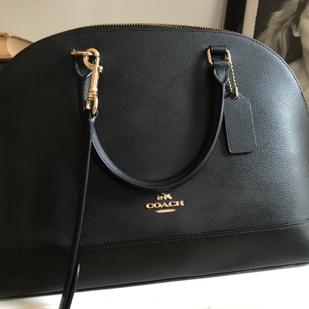Coach Handbag - Picture 3 of 8